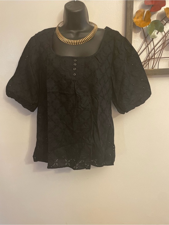 LOFT Tops - LOFT Black Eyelet Puff-Sleeve Women's Top - Size 8